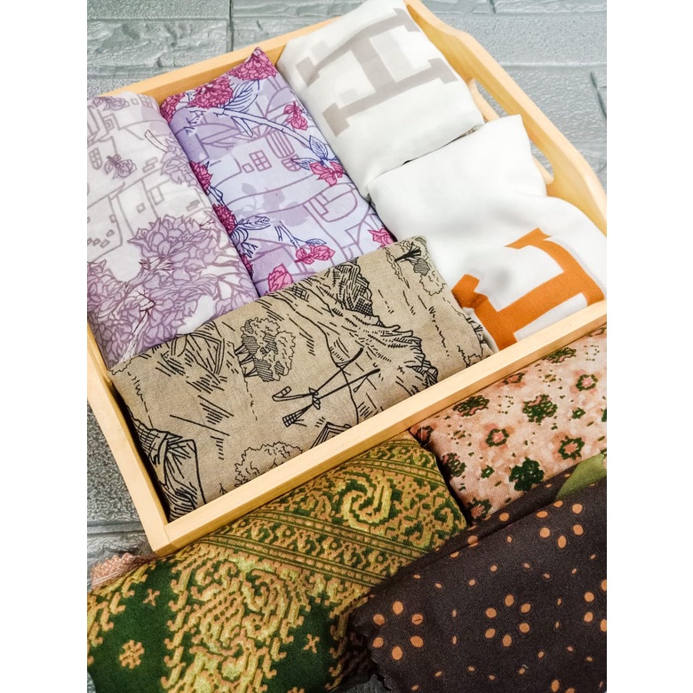 KERUDUNG SEGIEMPAT MOTIF BUNGA / BATIK HIJAU / ABSTRAK HIJAB SEGIEMPAT MOTIF HERMAS