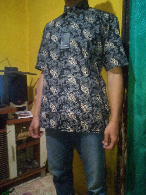 Kemeja Batik Pria Lengan Pendek Bs70 Katun Motif Modern Dixmont Semi Slim Fit Premium