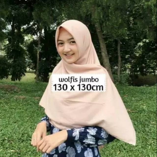 Hijab/Jilbab Segiempat Wolfis 130/ Square Hijab Wolfis