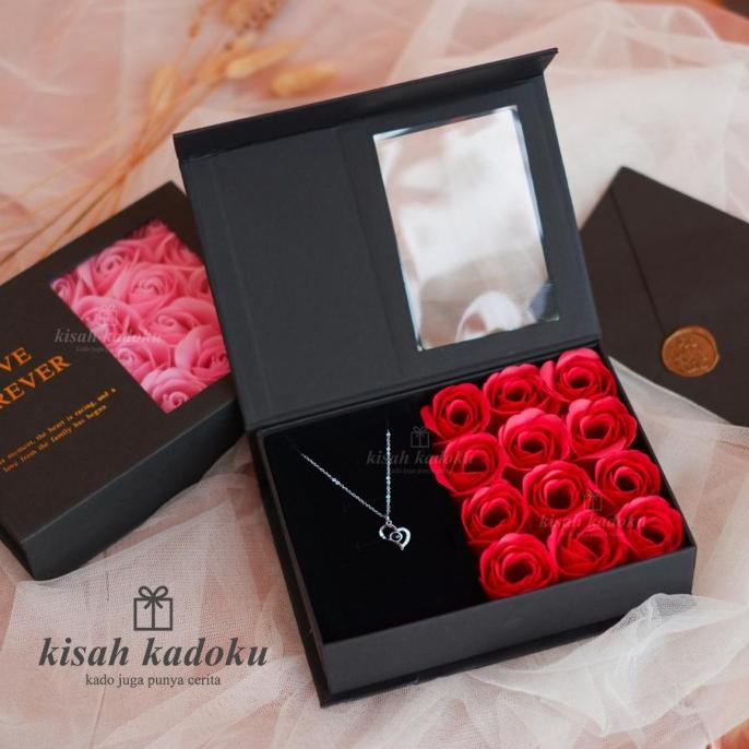 

HADIAH VALENTINE KADO PACAR ANNIVERSARY ULTAH HARI IBU LAMARAN WANITA