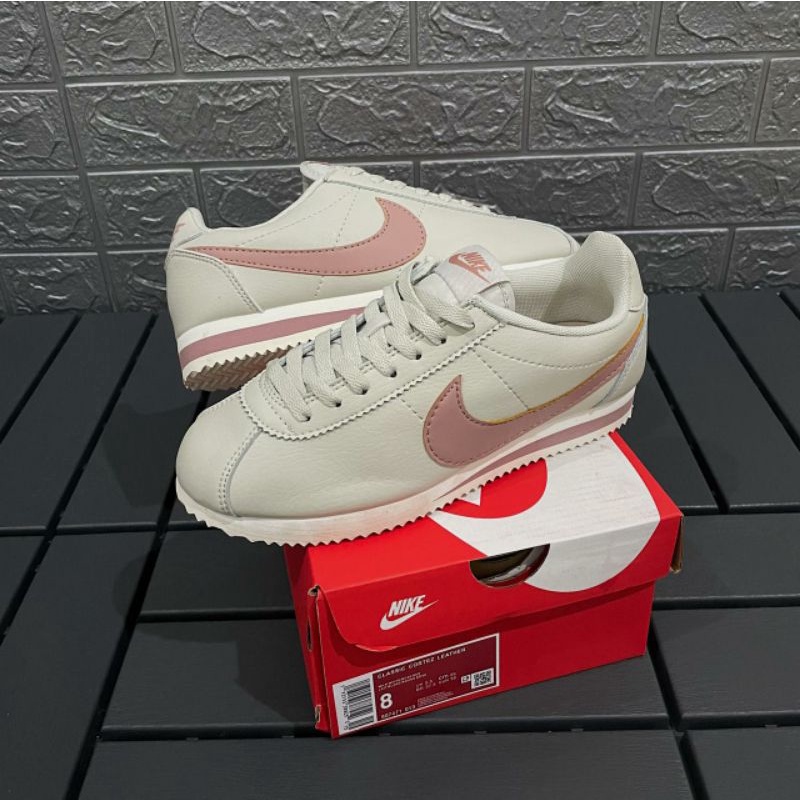 Nike cortez light bone women original