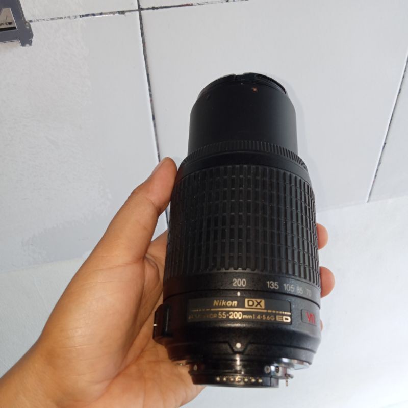 lensa tele Nikon 55-200mm