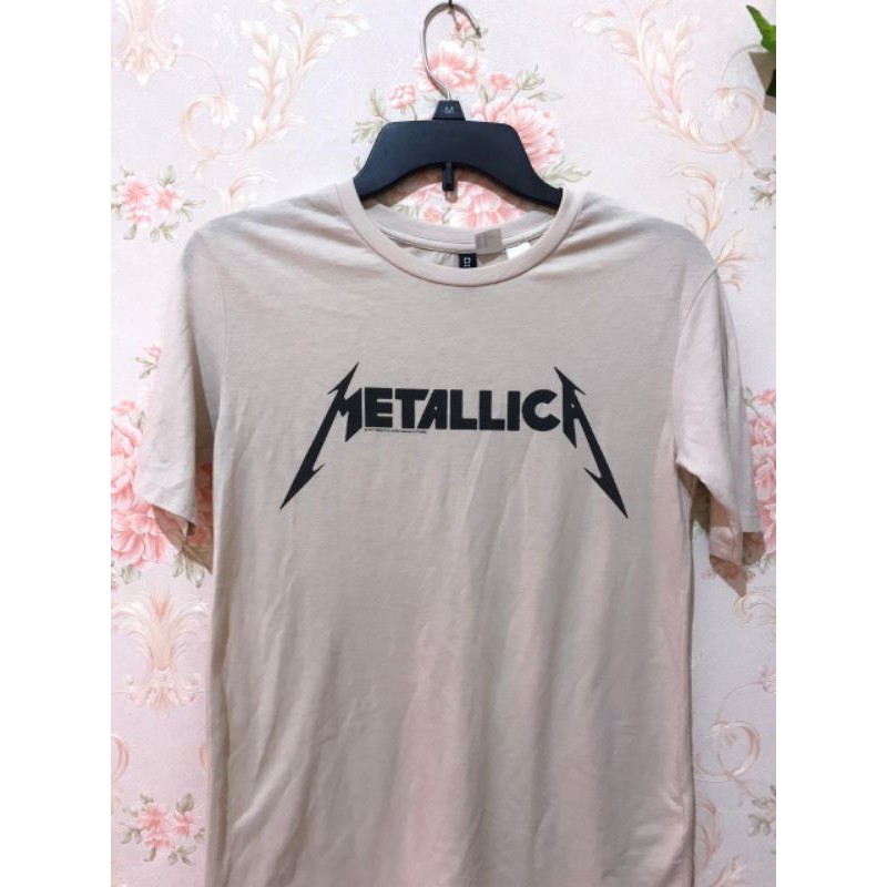 Preloved Tshirt Metalica H&M