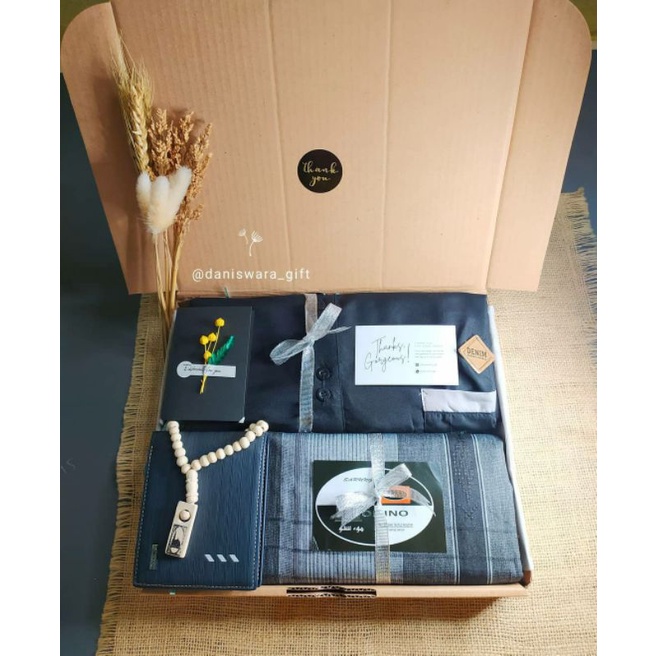 

HAMPERS ALAT SHOLAT COWOK PAKET DOMPET