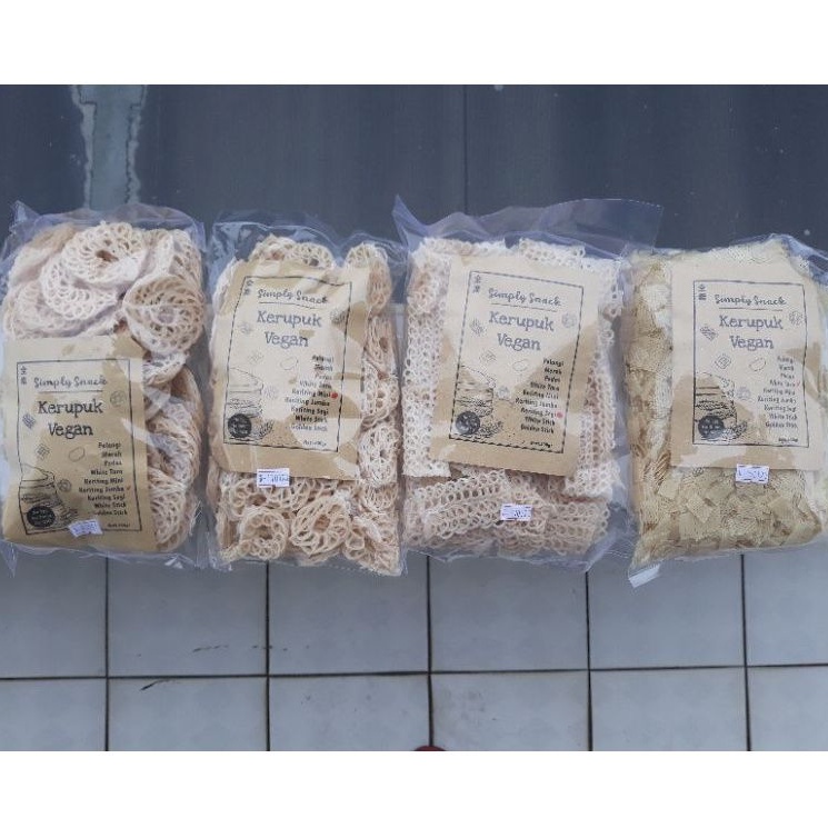 

Kerupuk - Krupuk Keriting Bulat / Keriting Segi / White Taro 500 gr Vegan & Vegetarian Simply Snack