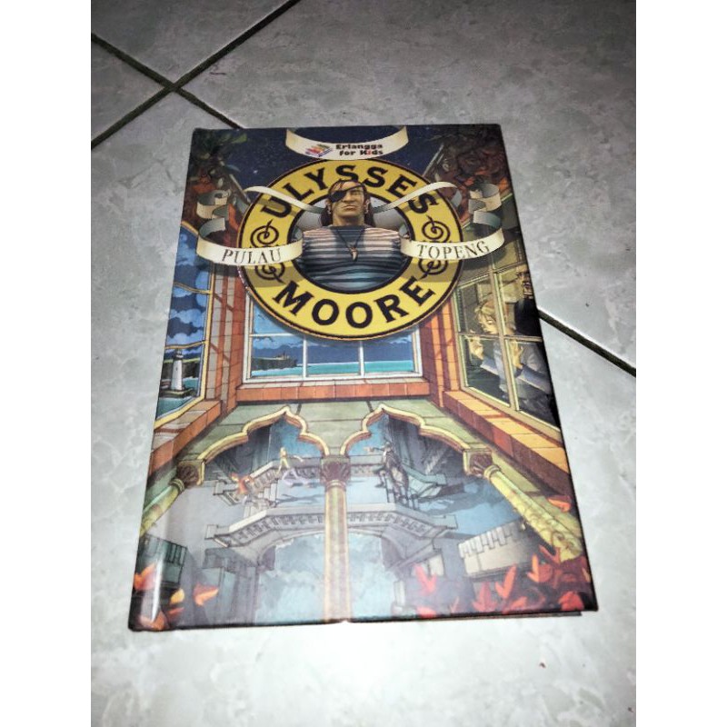 Ulysses Moore pulau topeng