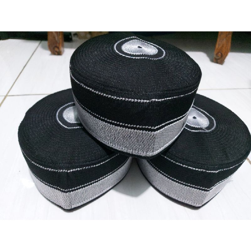 Peci kopiah motif Bugis/Peci Racca