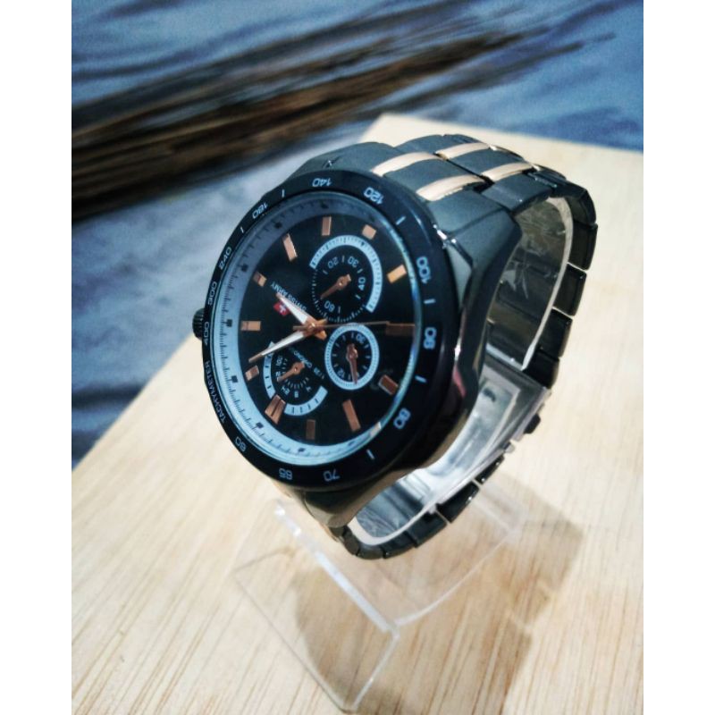 Jam tangan pria hitam list gold