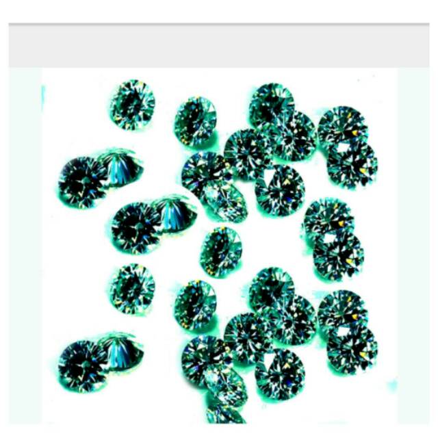 Green moissanite