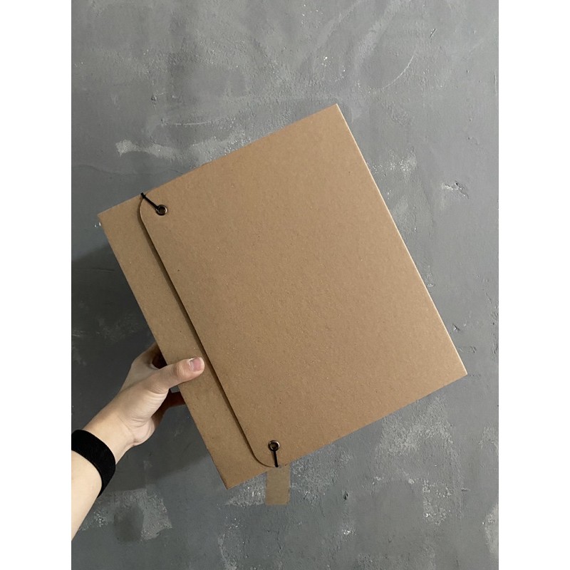 

HEEYYBOX | 32 x 28 x 11 cm - Corrugated Box Model Bag Mail + Hang Tag For You.