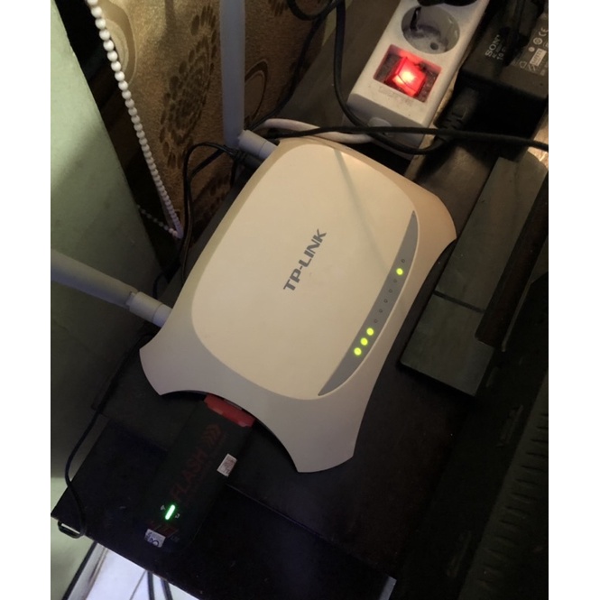 PAKET:MODEM(WINGLE/UNLOCK/ALLOPERATOR/GSM)+ROUTER(TP-LINK/USB)BEKAS