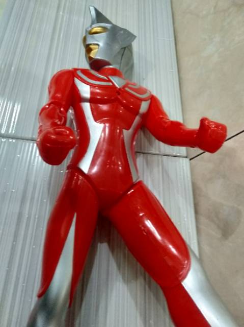 sofi.id ULTRAMAN/MUSIK/ LAMPU