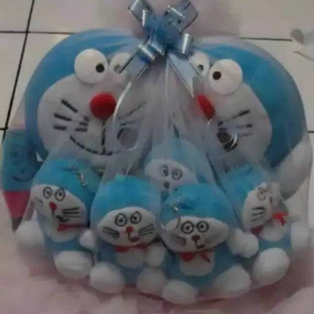 Boneka mini beranak doraemon