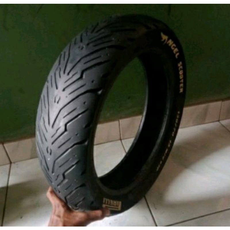 BAN BELAKANG METIK UKURAN 140/70-14 BAN AEROX MERK PIRELLI