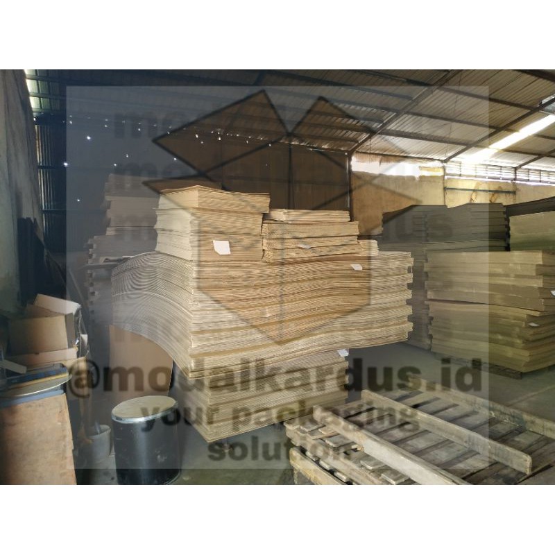 

Custom Kardus