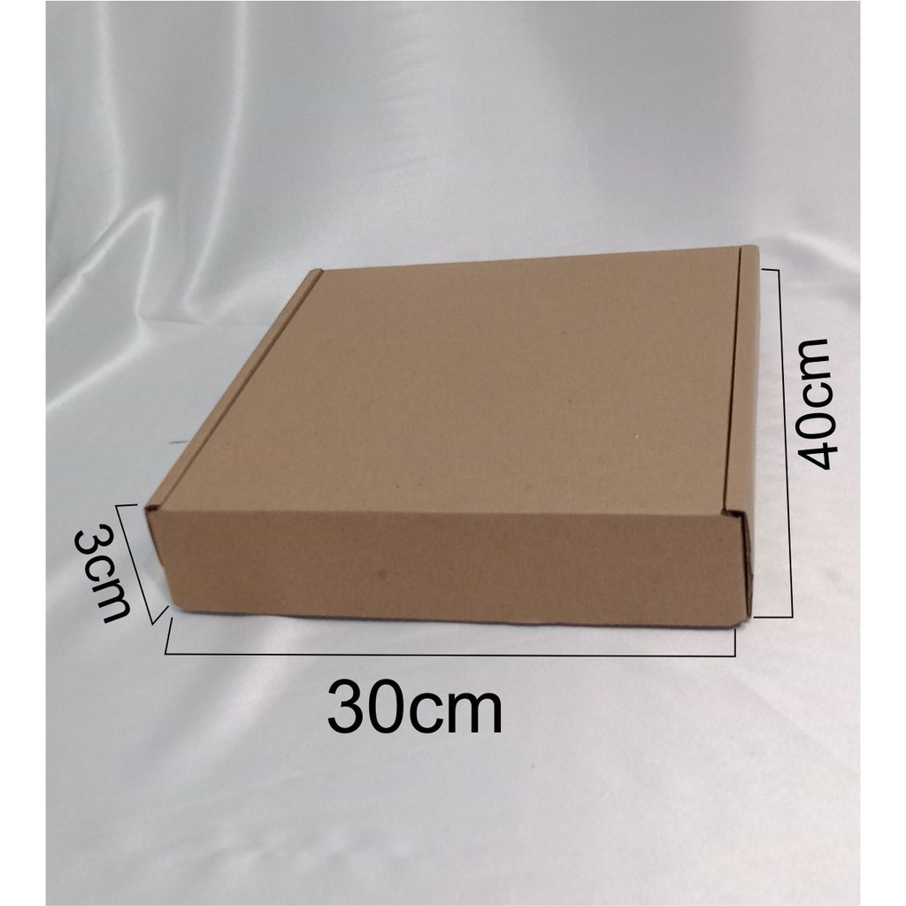 

BOX / KOTAK / KARDUS 30x40x3 cm Polos / Die Cut/ Box Hampers/ Box Gift (10 PCS)