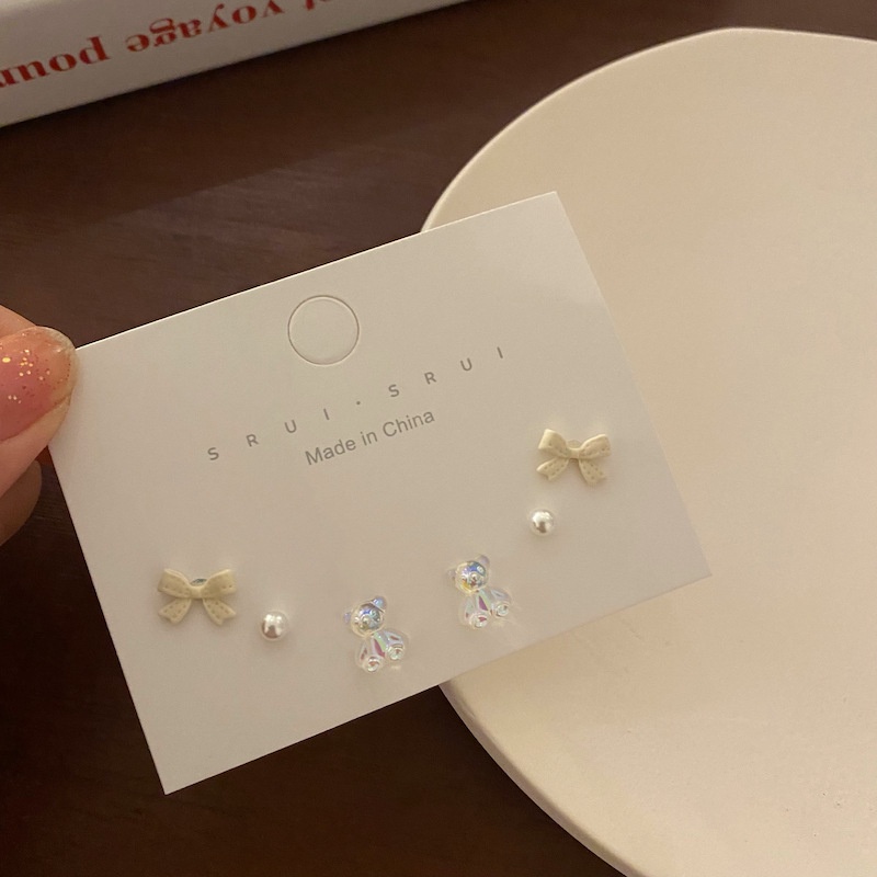 6pcs / Set Anting Tusuk Bentuk Beruang / Pita / Mutiara Bahan Resin Untuk Wanita