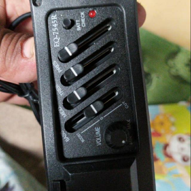 Equalizer gitar 7545R