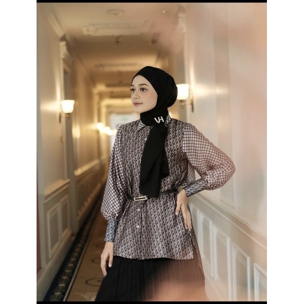 Mono Shirt VANILLAHIJAB- OSCAR L