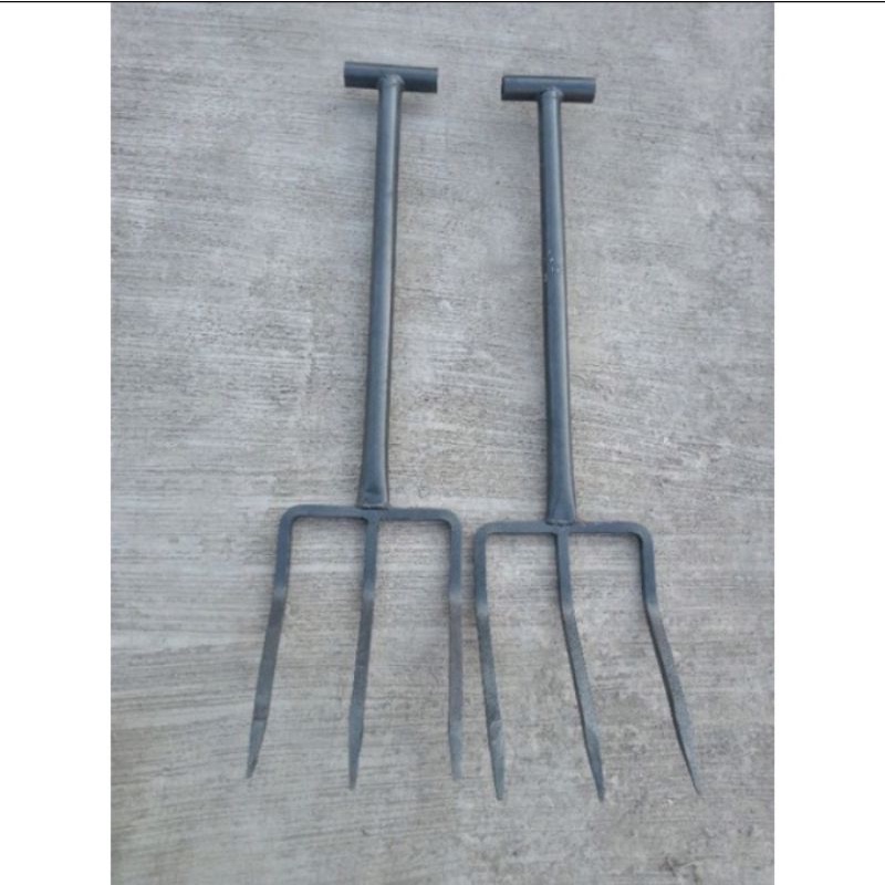 Garpu Galian Tanah Kaki 3 Gagang Pipa Handle T