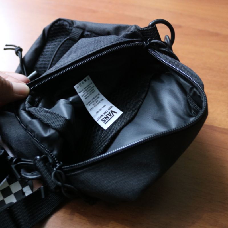 Tas selempang vans hitam