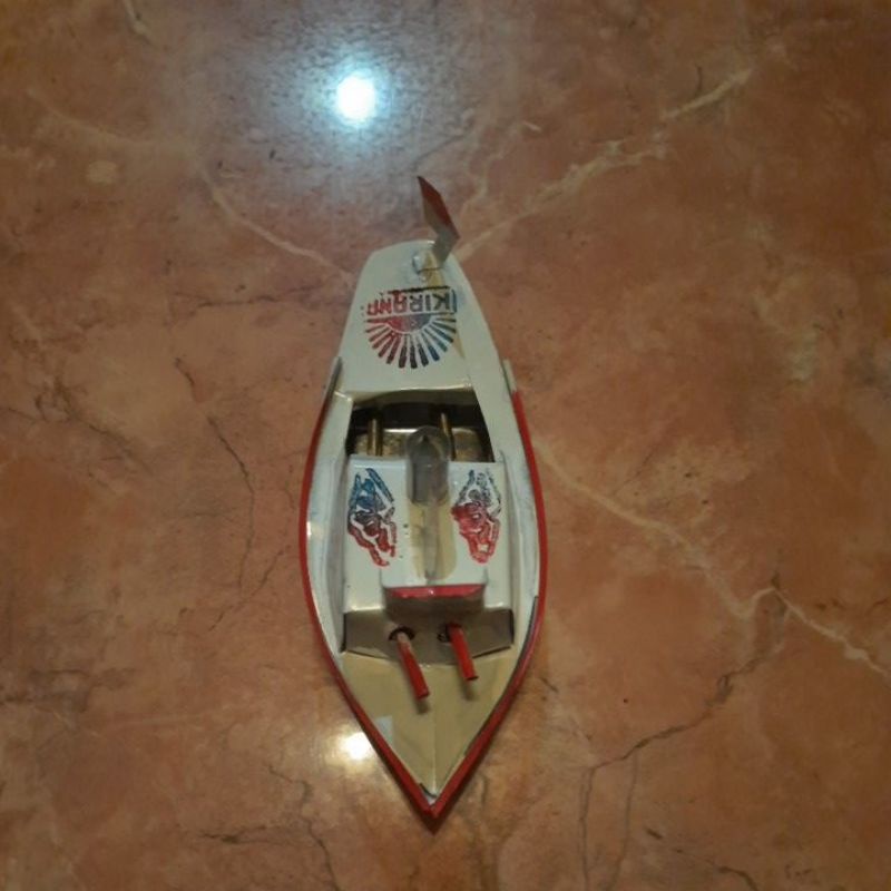 MAINAN TRADISIONAL PRAHU / PERAHU KAPAL API OTOK OTOK-Putih