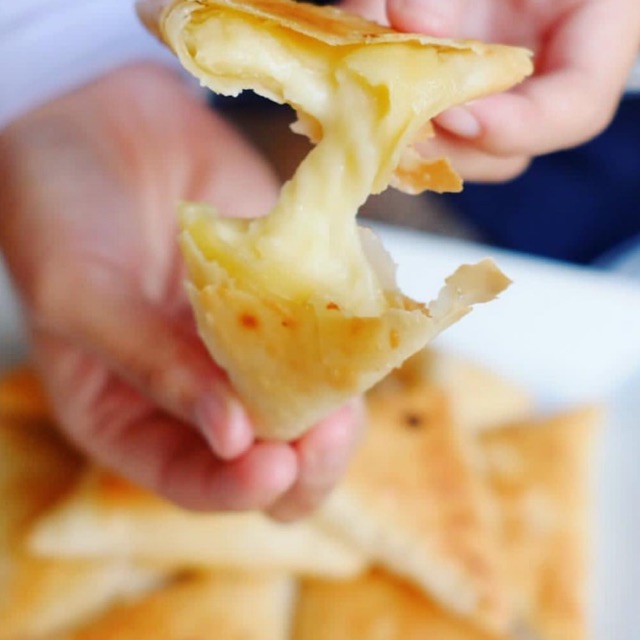 

Sambosa keju melted