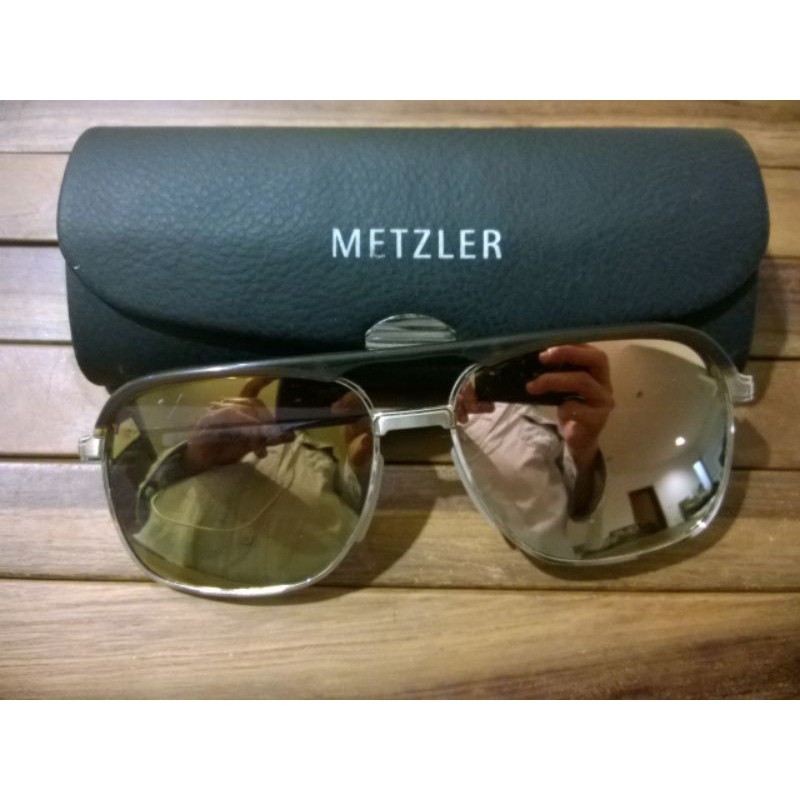 24. Kacamata Sunglasses Vintage Retro: Metzler
