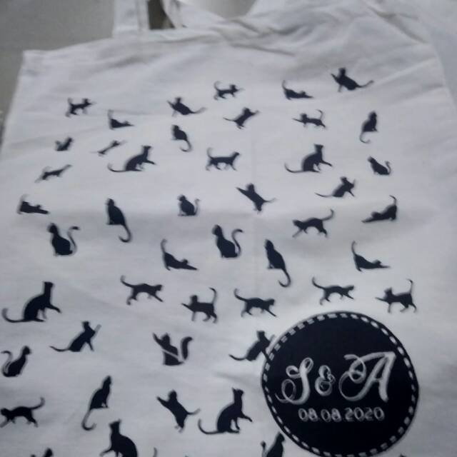 

Totebag souvenir | souvenir pernikahan unik | tote ukuran 30x40 custom desain | free packaging lucu