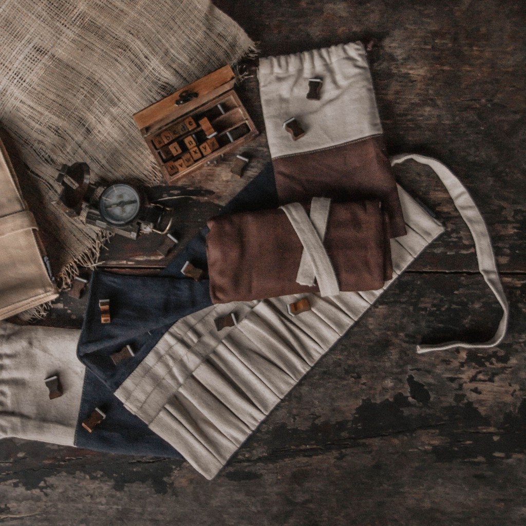 

HELLOSUNDAY.YK Handmade Canvas Pencil Roll Case DUAL Series / Tempat Pensil Gulung