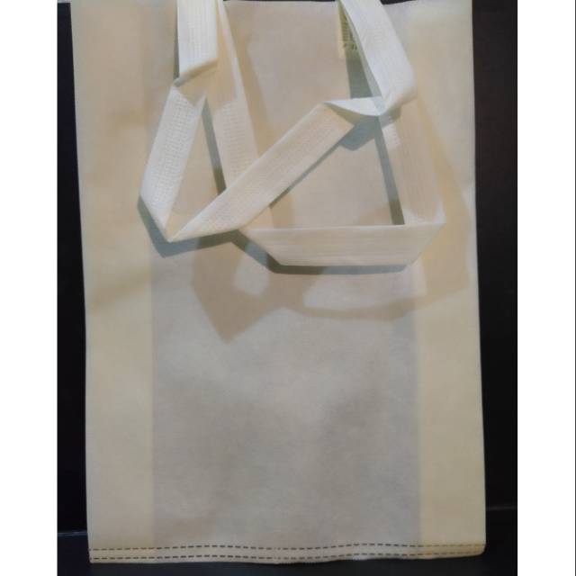 

goodie bag press ukuran35x25x8
