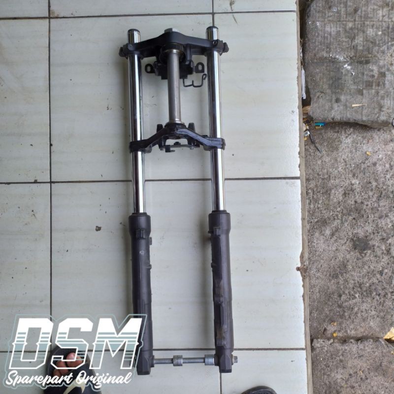 Shockbreaker Depan New CBR 150 R LED K45 Shock USD Depan New CBR 150 R LED K45