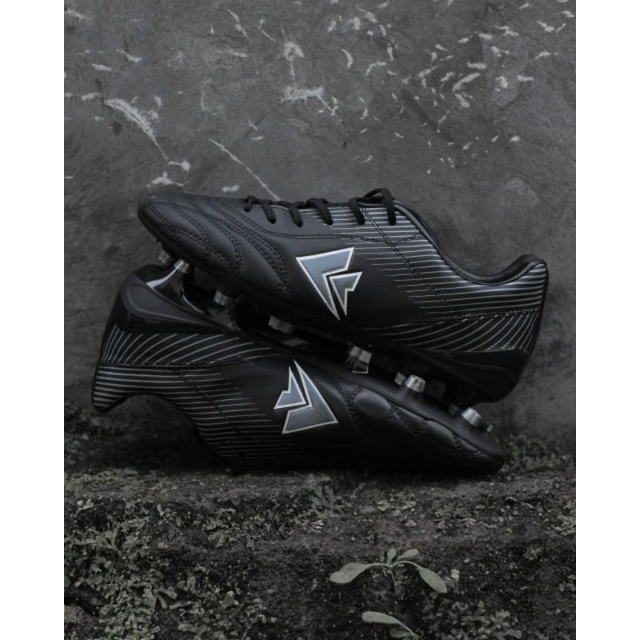 Sepatu Sepakbola Sevspo X Zoro Lea One