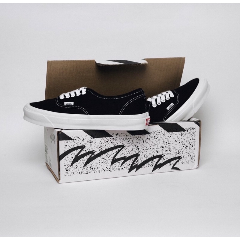 V4ns Vault OG Authentic Black White Original