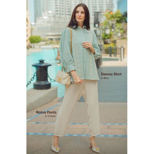 Ready New Benang Jarum x Buttonscarves Sienna Shirt in Blue