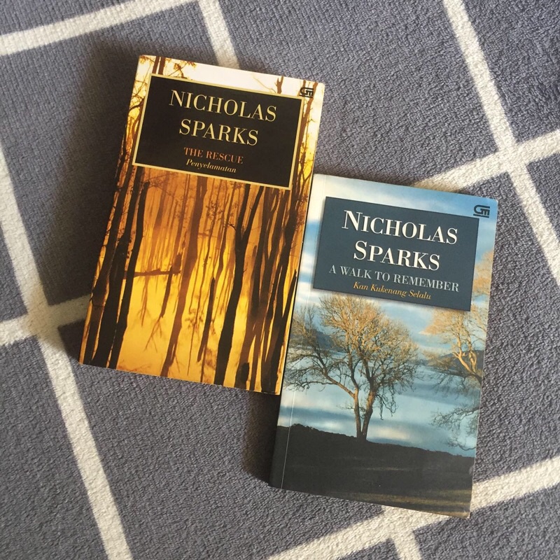 Novel A Walk to Remember dan The Rescue by Nicholas Sparks