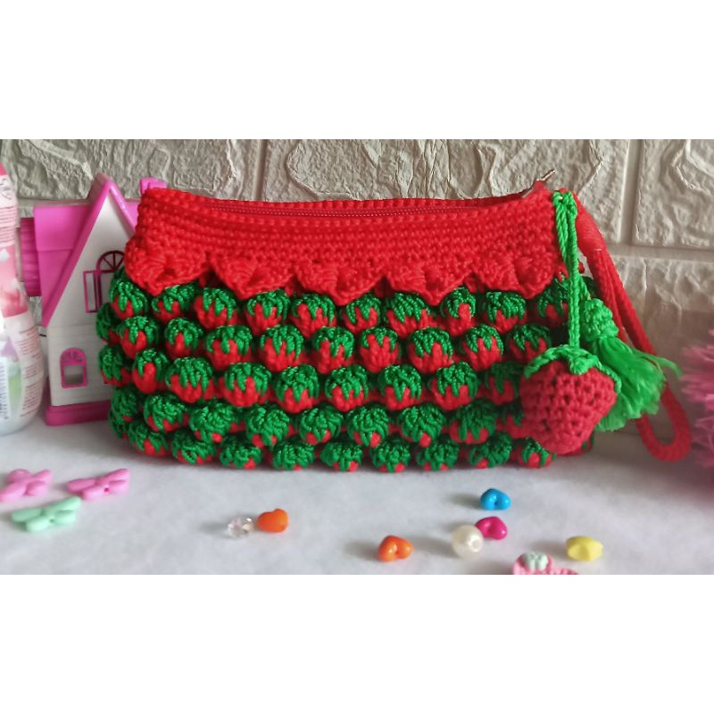 [cod]dompet/dompet wanita/dompet rajut/dompet motif strawberry