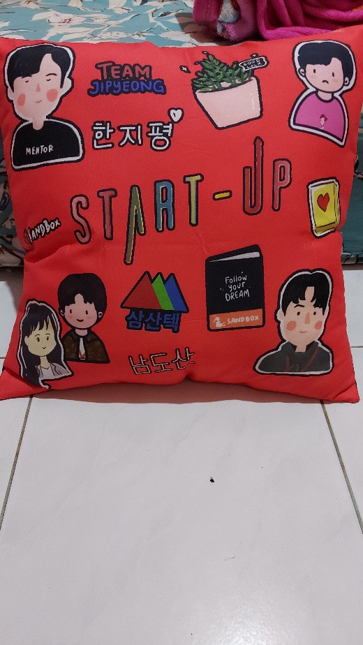 Bantal Sofa Start Up Korea - Han Ji Pyeong / Nam Do San / Seo Dal Mi 40x40 Cm - Pusat Kado Murah