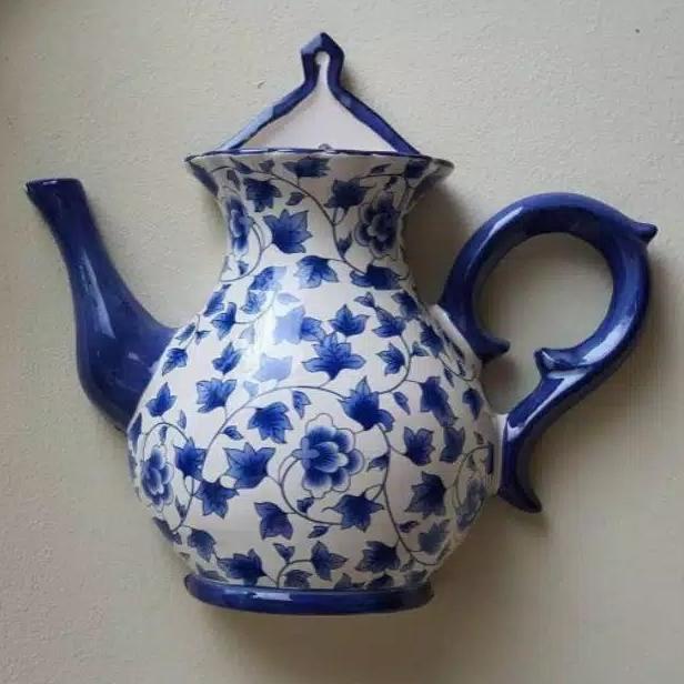 Pajangan Teko dinding keramik/ Pot gantung model teko/ Pot gantung