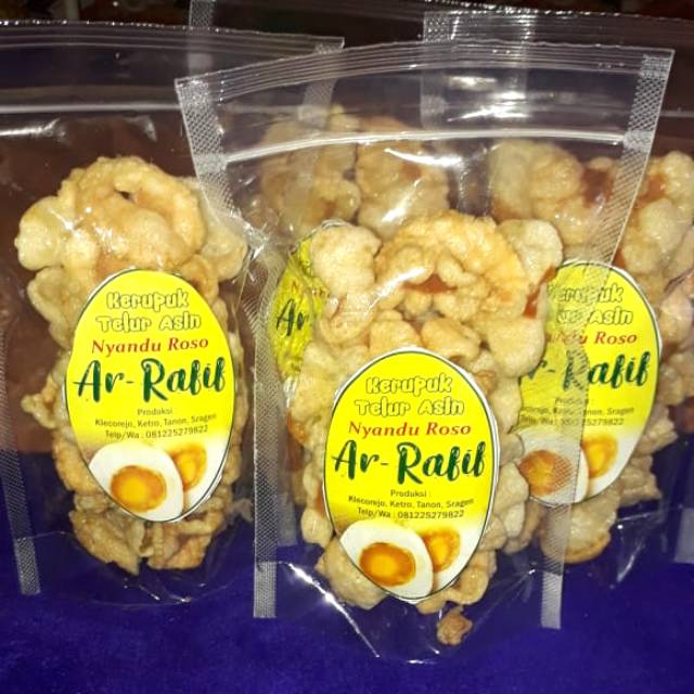 

Krupuk telur asin