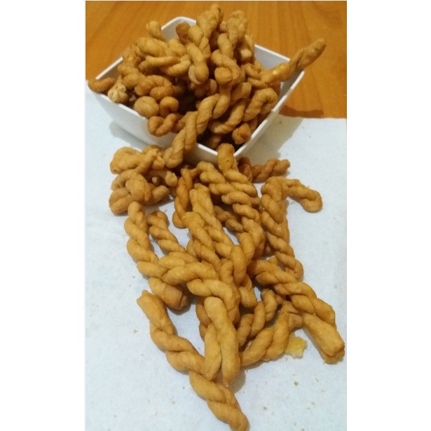 

Kue Pluntir