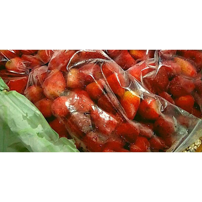 Buah Strawberry Frozen Premium Grade A 1kg