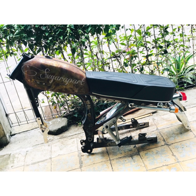 Bodi cb body cb baju set cb baju cb rangka cb full set tangki cb jok cb / baju set cb siap pakek