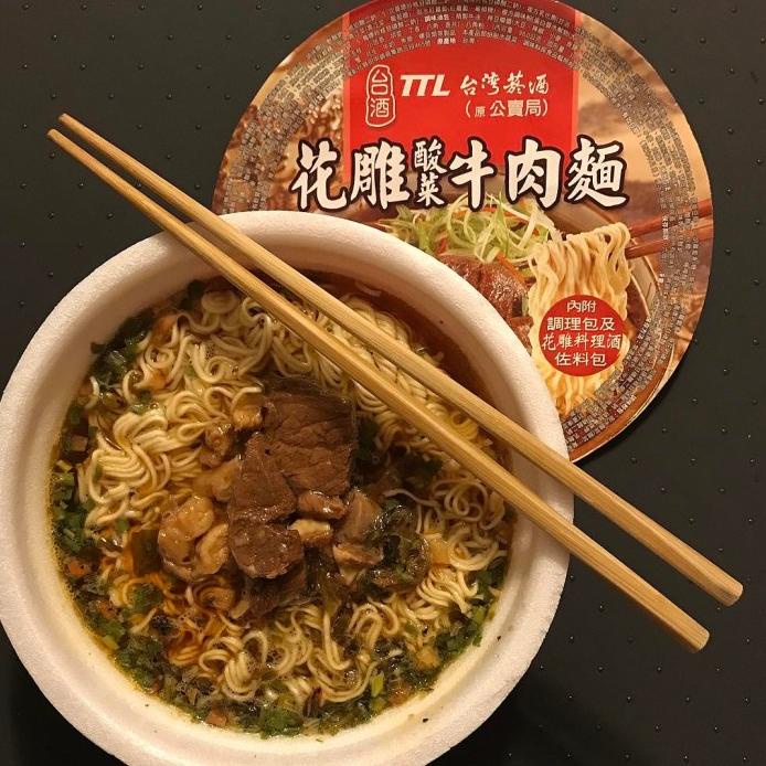 TTL TAIWAN HUADIAO RAMEN INSTANT NOODLE BEEF MIE DAGING ASLI SAPI AYAM