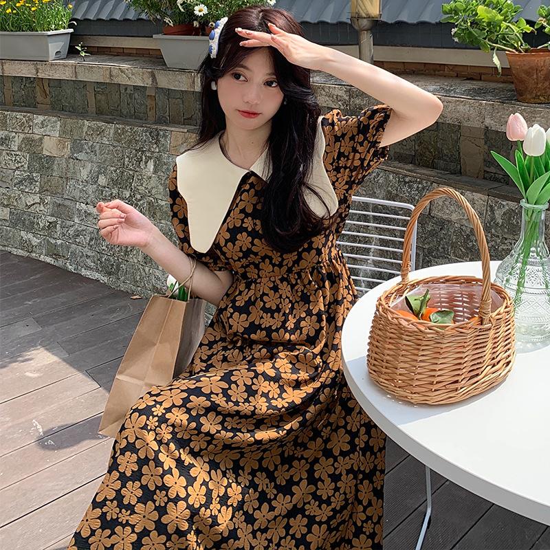 LADYSHOP [COD] D215 French retro doll collar dress female summer 2022 new Hepburn style puff sleeves loose high waist floral dress