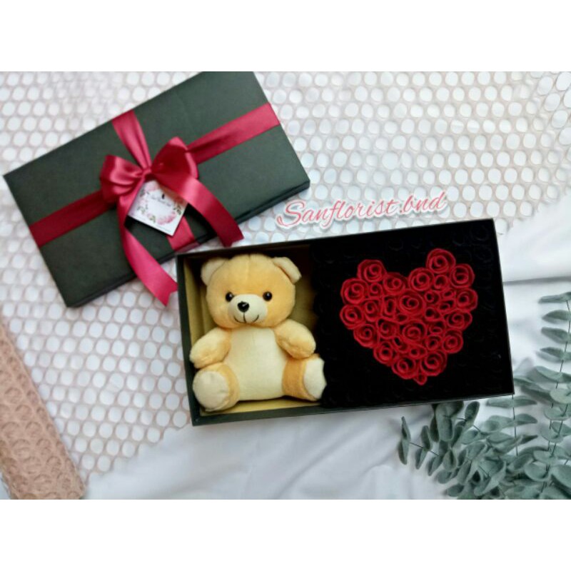 Buket Bunga Flanel BOX Besar/Buket Bunga Wisuda/Buket Bunga Ulang Tahun/Hadiah Kondangan