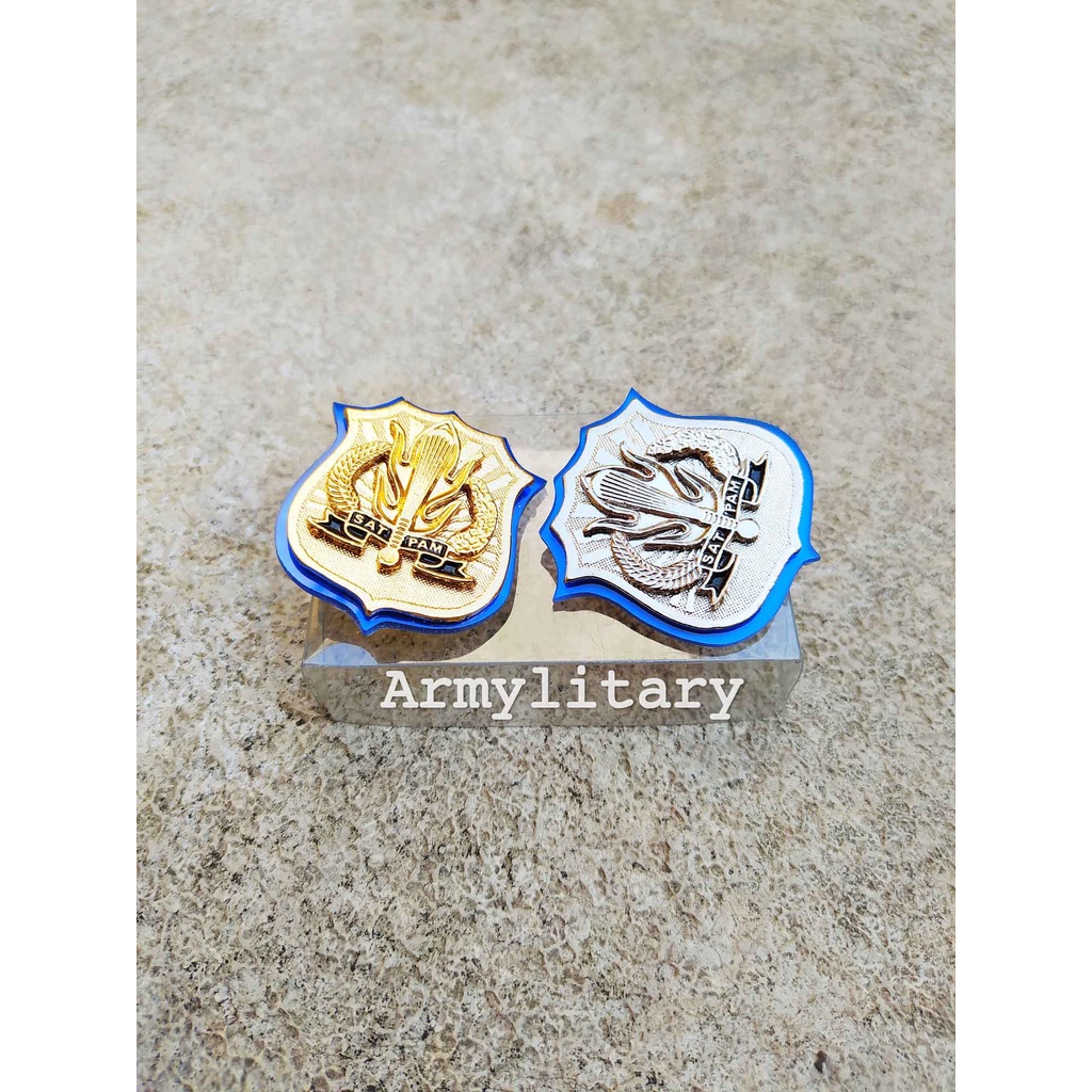 pin kew satpam acrilik biru dan merah