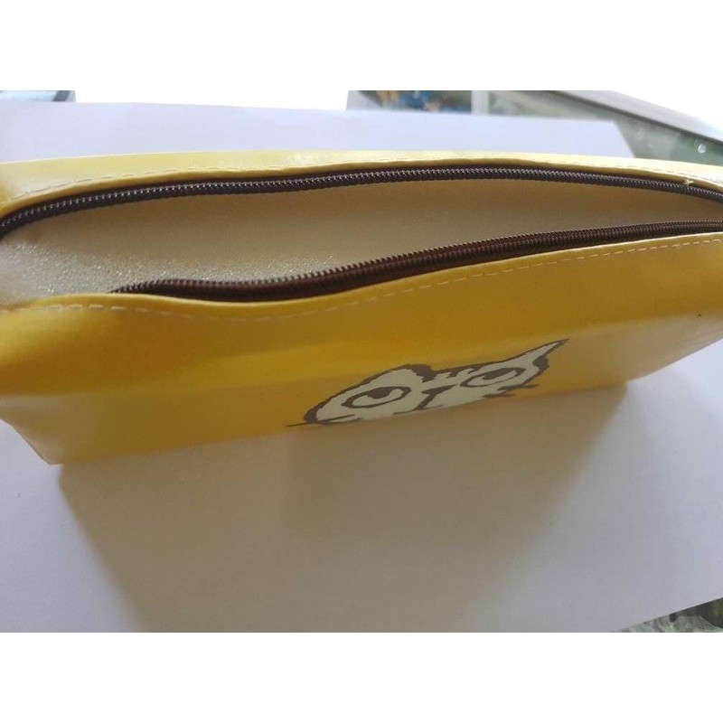 

Dompet tempat pensil