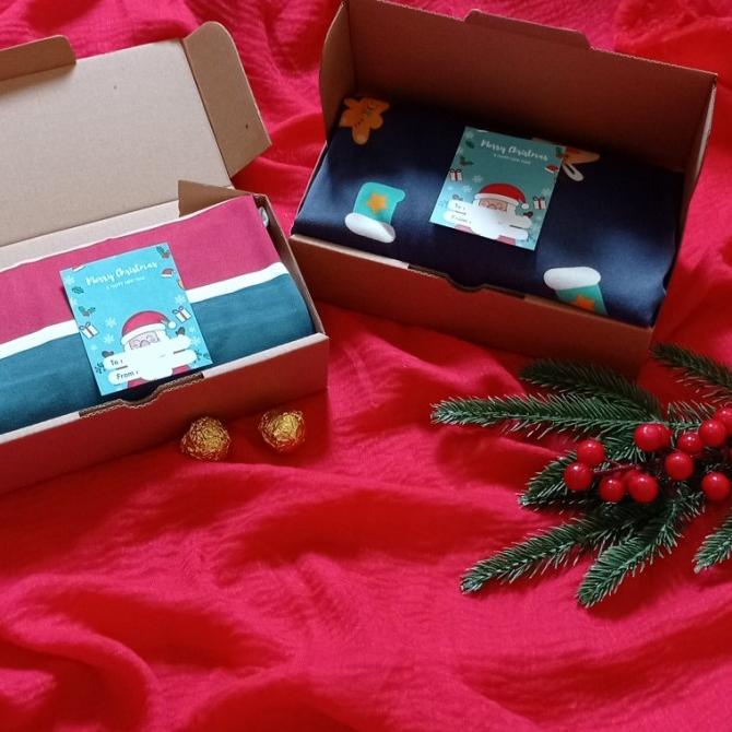 

Best Product!!! Christmas Hampers Hadiah Natal Gift Box Wanita Baju Parcel Kado Unik - Paling Diminati