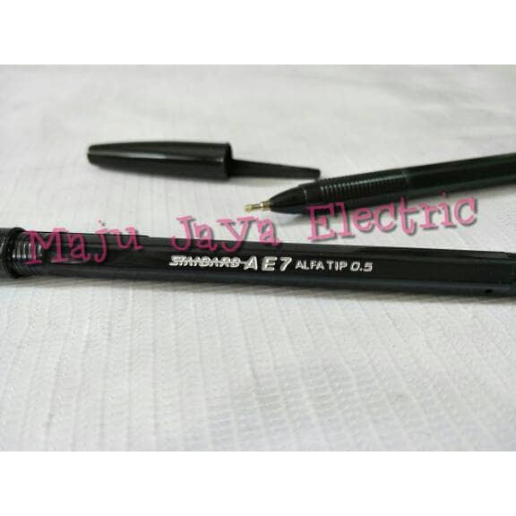 

Jual Pen Pulpen Bolpen Standard AE7 Tinta Hitam Standar Black Ink 0.5 LS1